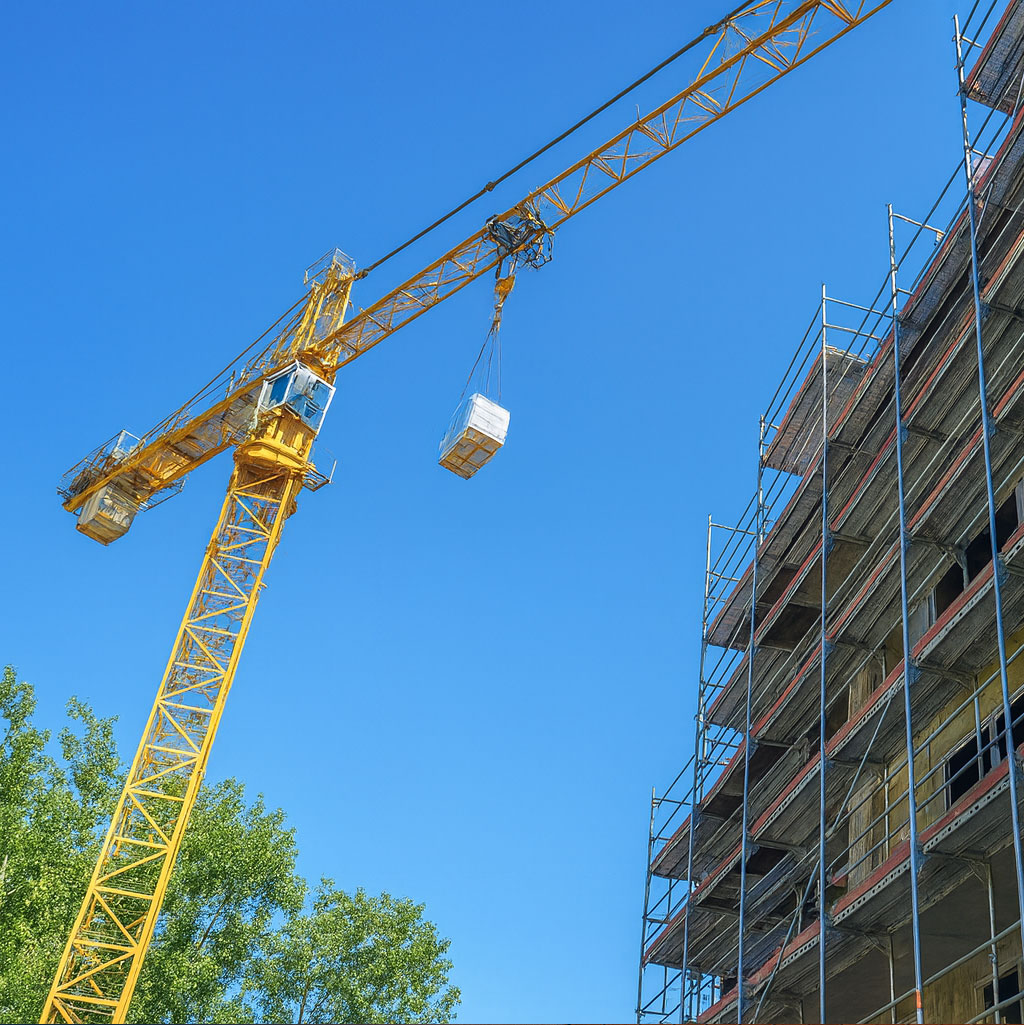 Delta szerelő új ajtót szerel be