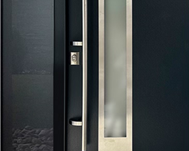 Lépcsőházi<br> bejárati<br> ajtók